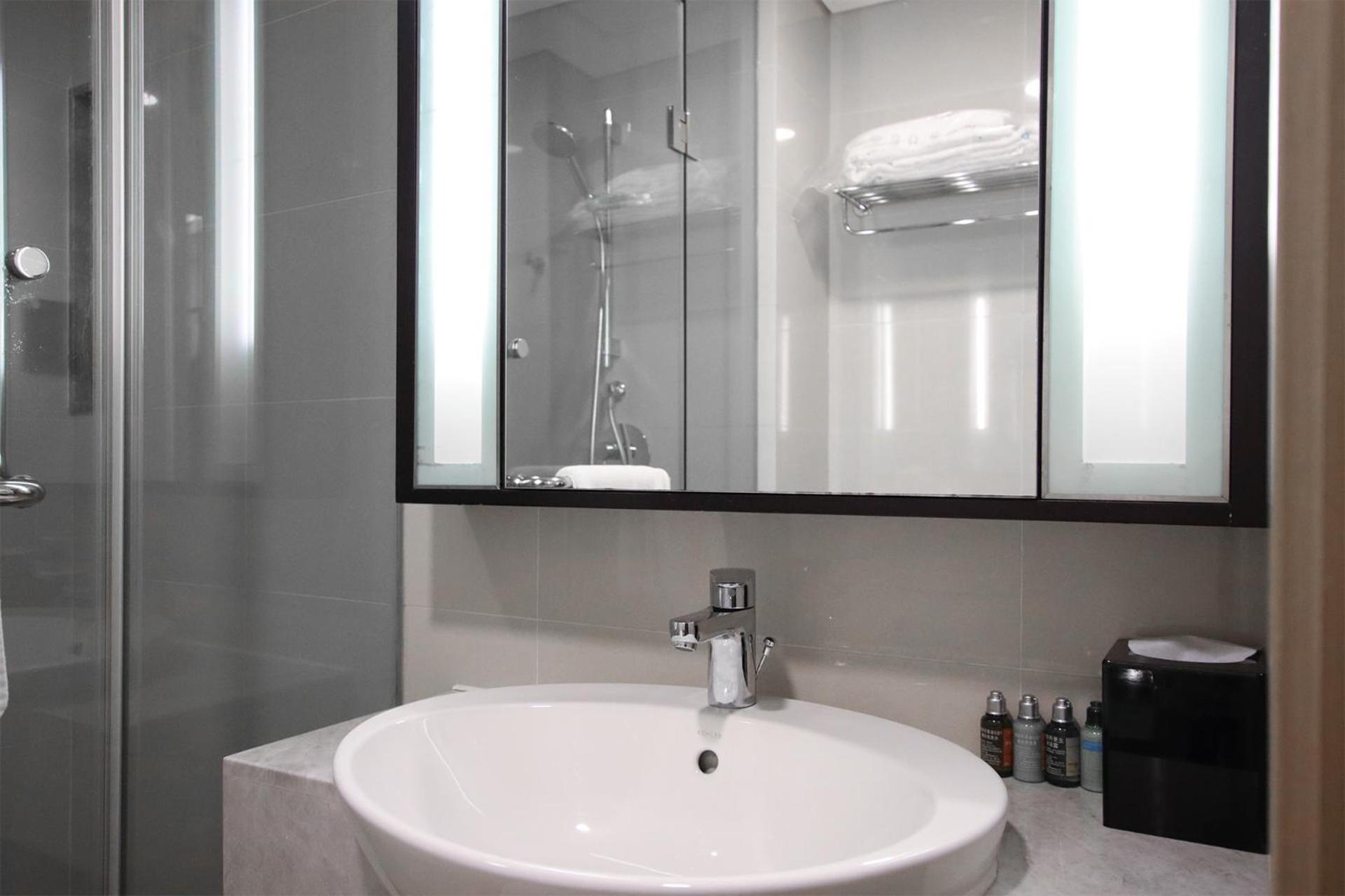 Apartment Tyms Hengshan Rd Near Iapm K11 Line9 Shanghai